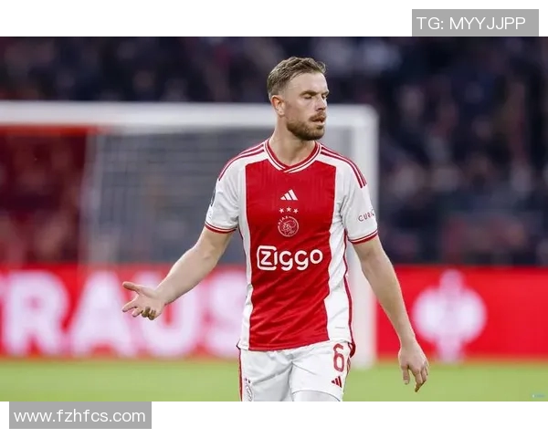 足球场惊现巨星风采震撼全场，高清图片展现球员瞬间精彩瞬间