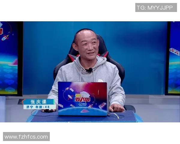 加拿大足球新星韩子龙崭露头角展现国际赛场非凡实力 加拿大足球新星韩子龙崭露头角展现国际赛场非凡实力