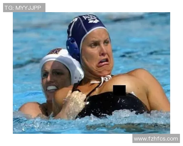 足球场上球星尴尬露屌瞬间合集 体育界的意外画面与尴尬时刻